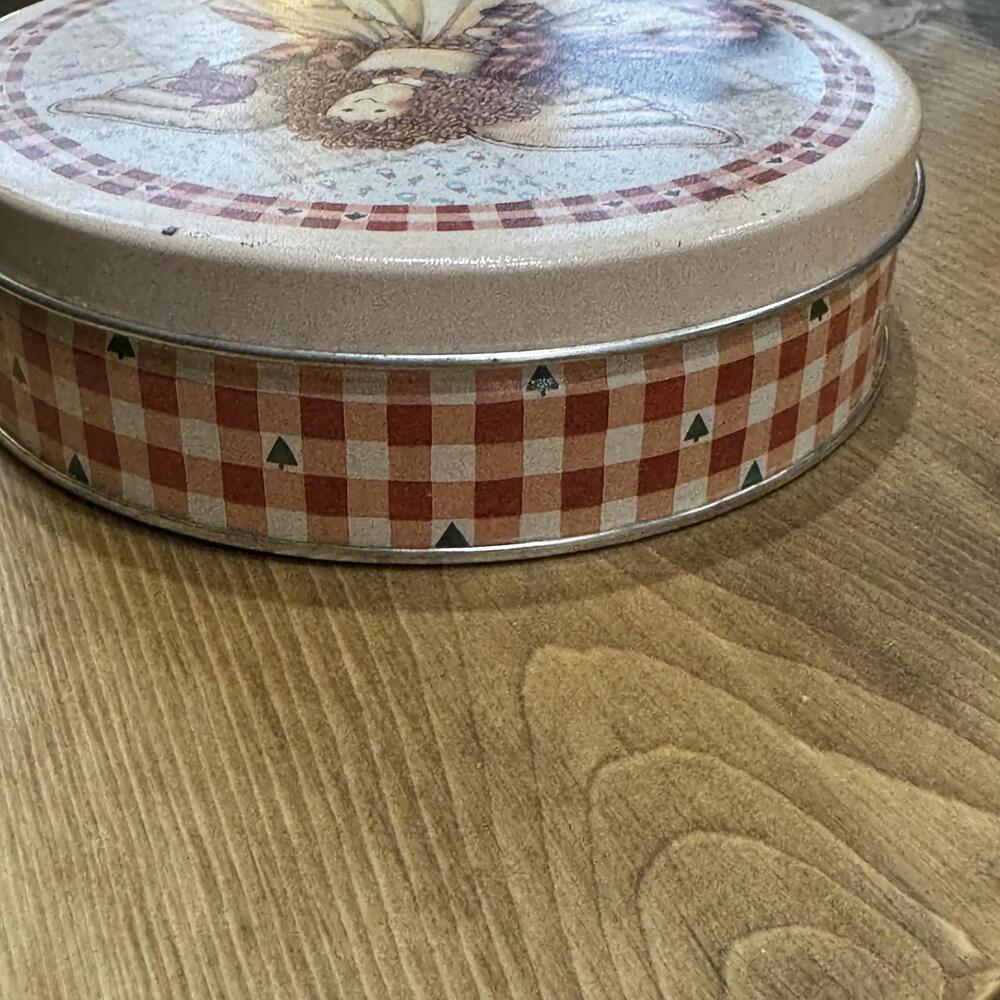 Vintage Angel Holiday Tin Quilted Gingham cookie box food storage - Picture 4 of 9